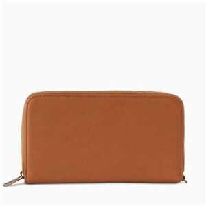 Thirtyone all about the Benjamin wallet Carmel smooth pebble